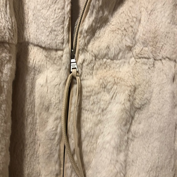 Andrew Marc women’s L sheared rabbit coat. - Picture 6 of 7